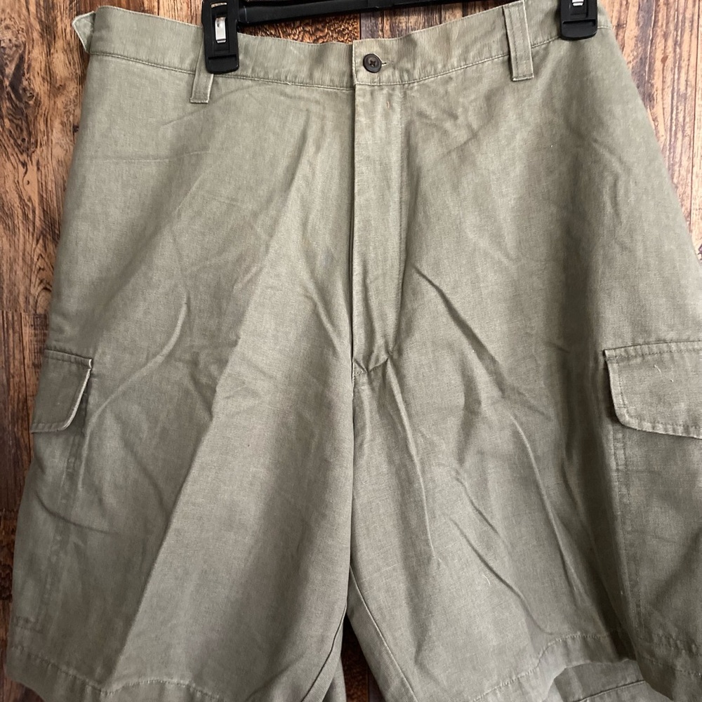 NWT Natural issue shorts size w 40 tan